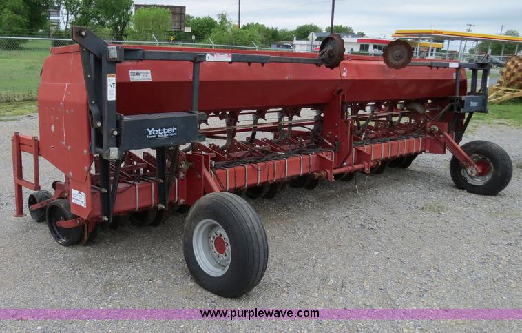 image for item B2273 1995 Case IH 5400 20' soybean special drill
