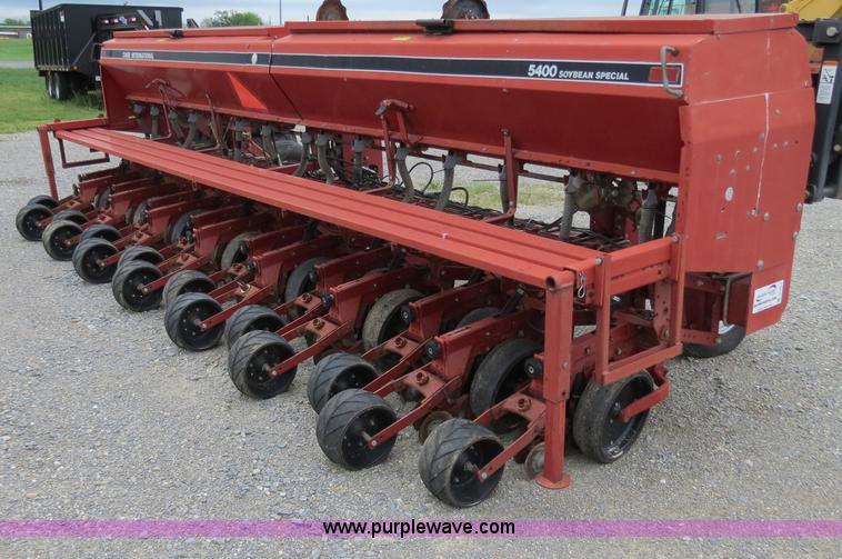 image for item B2273 1995 Case IH 5400 20' soybean special drill