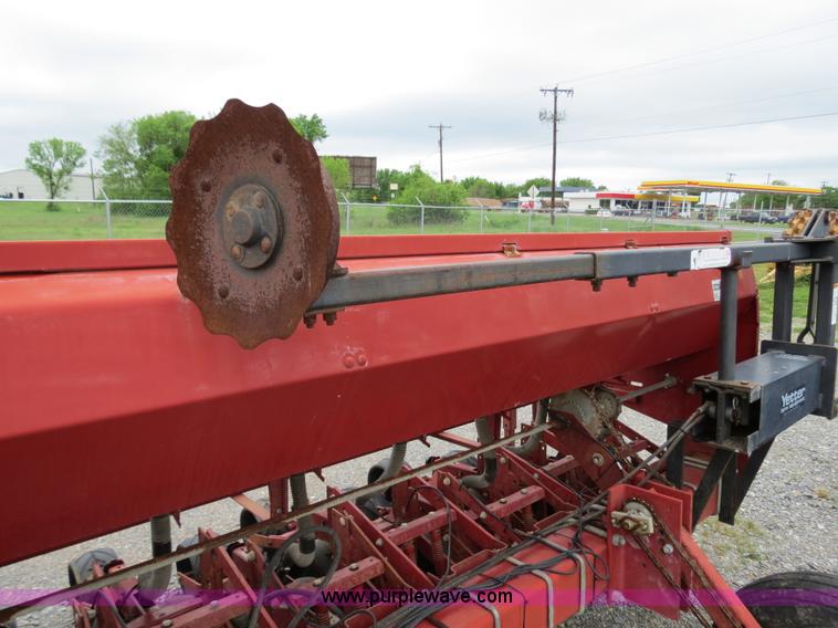 image for item B2273 1995 Case IH 5400 20' soybean special drill