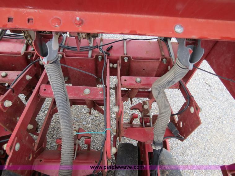 image for item B2273 1995 Case IH 5400 20' soybean special drill