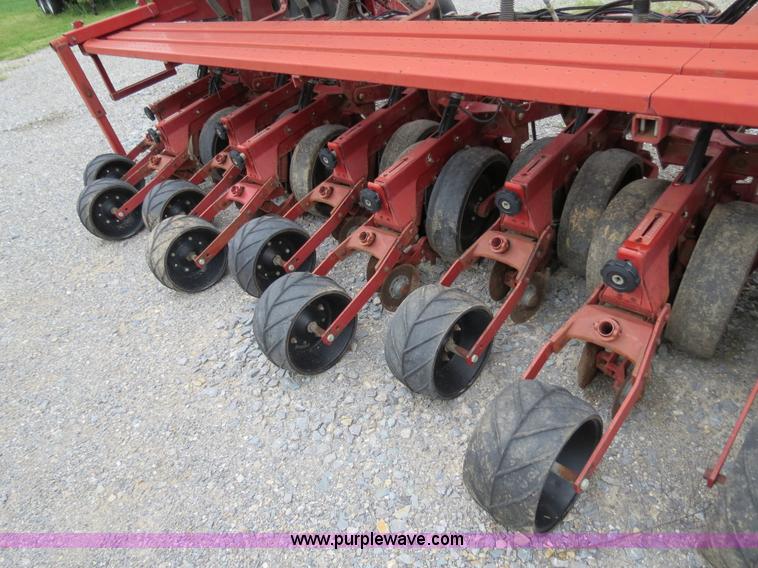 image for item B2273 1995 Case IH 5400 20' soybean special drill