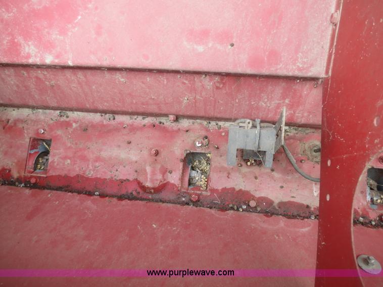 image for item B2273 1995 Case IH 5400 20' soybean special drill