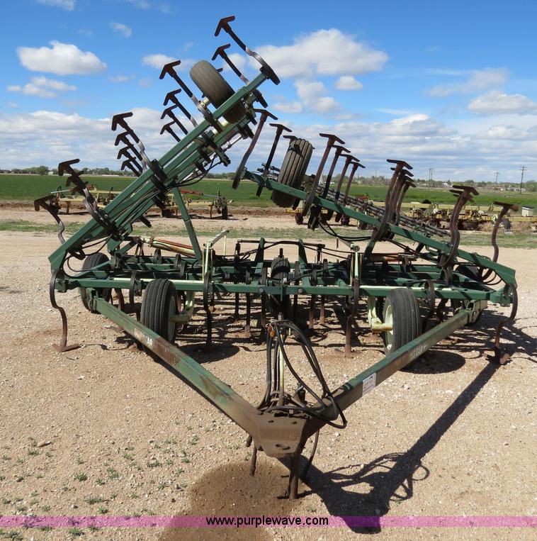image for item B2275 QuinStar Flex-King 3000 33.5' field cultivator