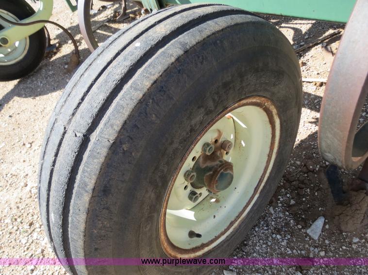 image for item B2275 QuinStar Flex-King 3000 33.5' field cultivator