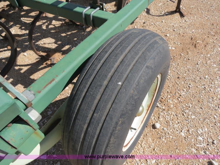 image for item B2275 QuinStar Flex-King 3000 33.5' field cultivator