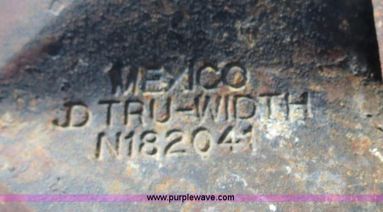 image for item B2275 QuinStar Flex-King 3000 33.5' field cultivator