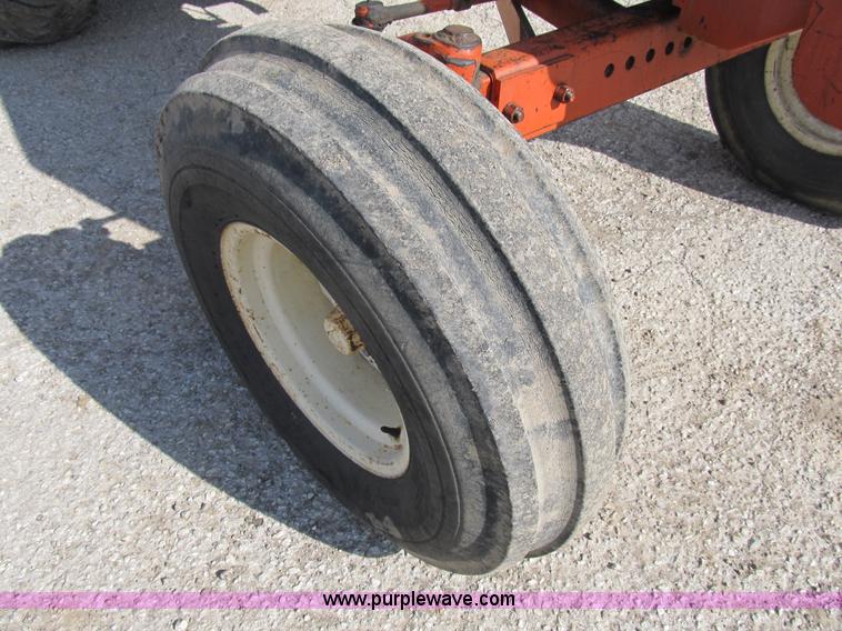 image for item B2685 1967 Allis Chalmers One Ninety XT tractor