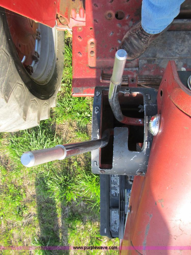 image for item B2686 1970 International Farmall 756 tractor
