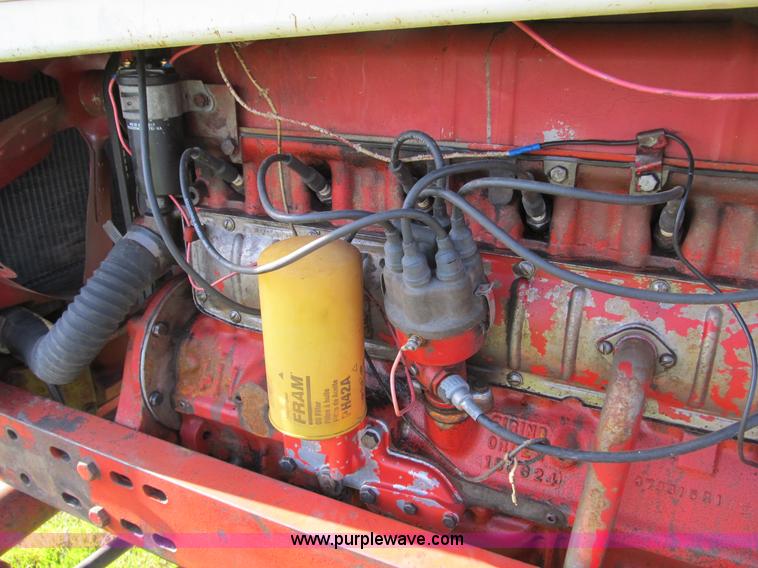 image for item B2686 1970 International Farmall 756 tractor