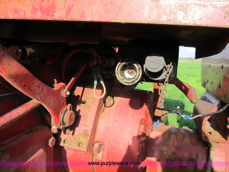 image for item B2686 1970 International Farmall 756 tractor