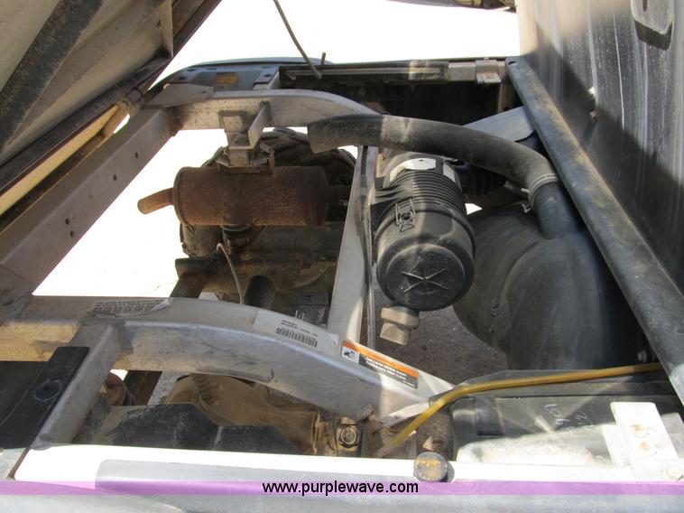 image for item B2693 2007 Club Car XRT1550G utility vehicle