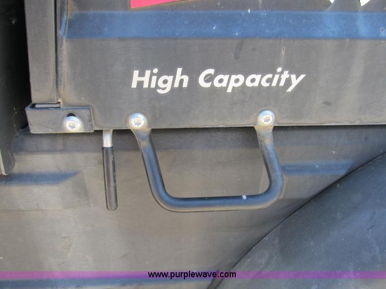 image for item B2693 2007 Club Car XRT1550G utility vehicle