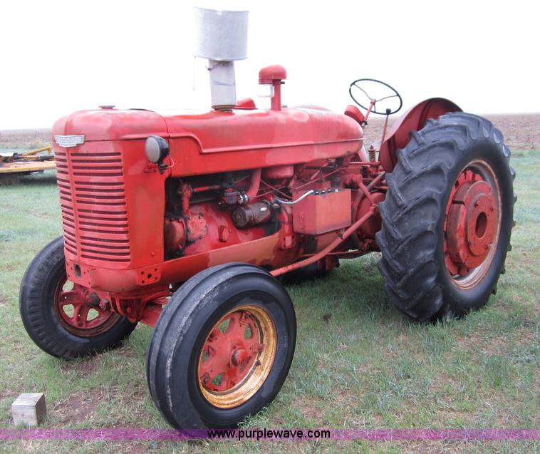 image for item B3165 International W9 tractor