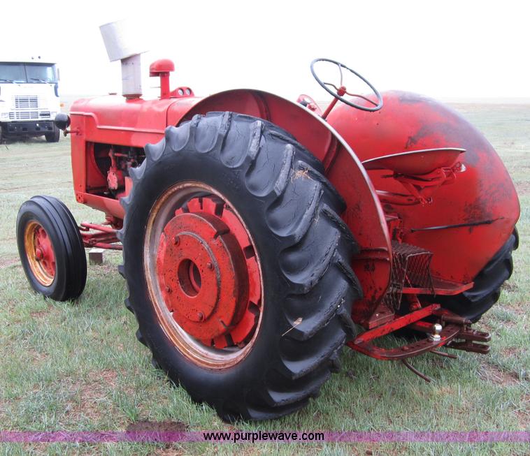 image for item B3165 International W9 tractor