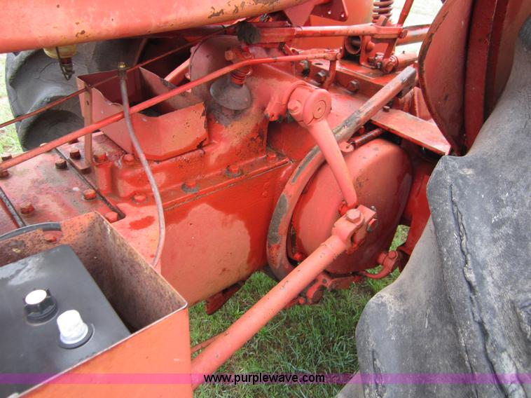 image for item B3165 International W9 tractor