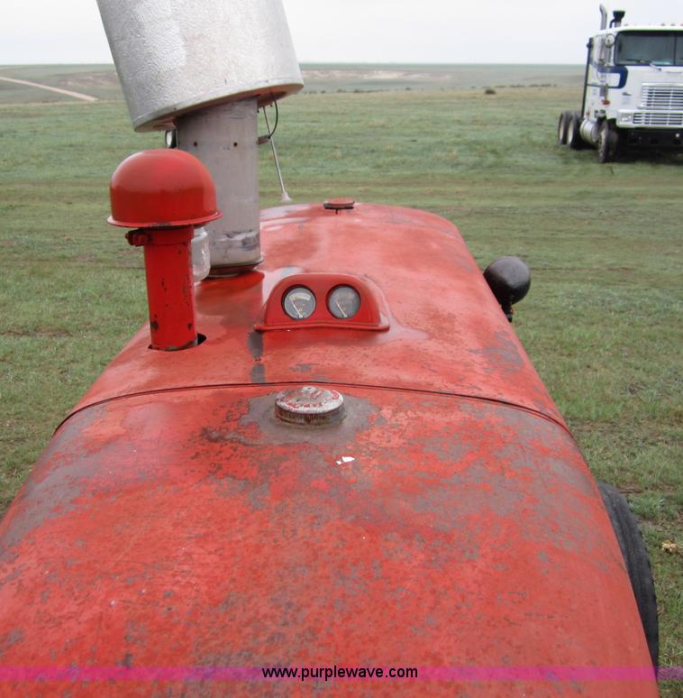 image for item B3165 International W9 tractor