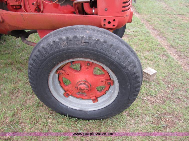 image for item B3165 International W9 tractor