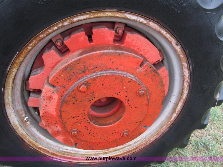 image for item B3165 International W9 tractor