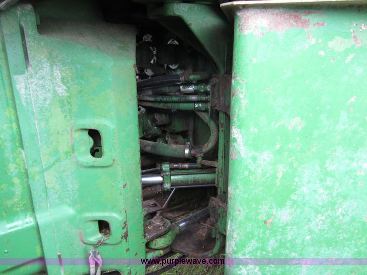 image for item B3167 1977 John Deere 8630 4WD tractor