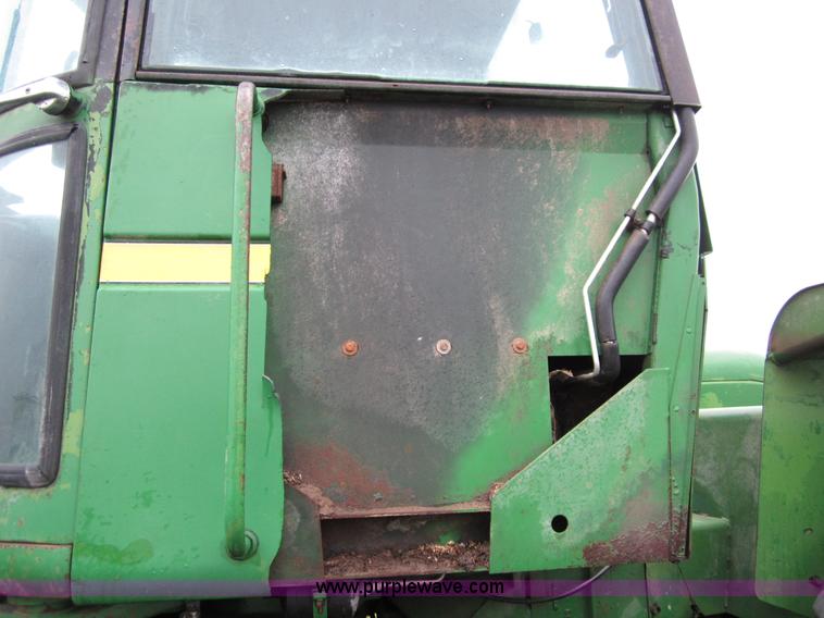 image for item B3167 1977 John Deere 8630 4WD tractor