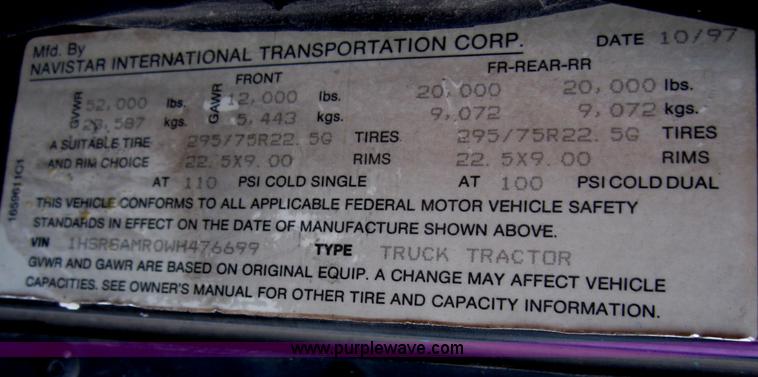 image for item B3168 1998 International 9800 semi truck