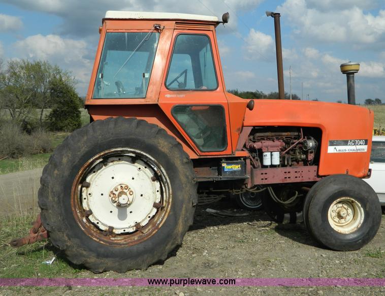 image for item B3600 Allis-Chalmers 7040 tractor