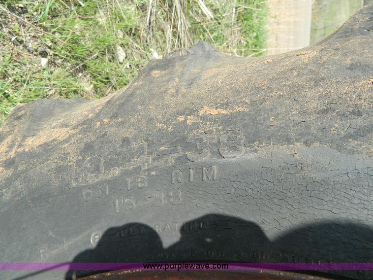 image for item B3600 Allis-Chalmers 7040 tractor