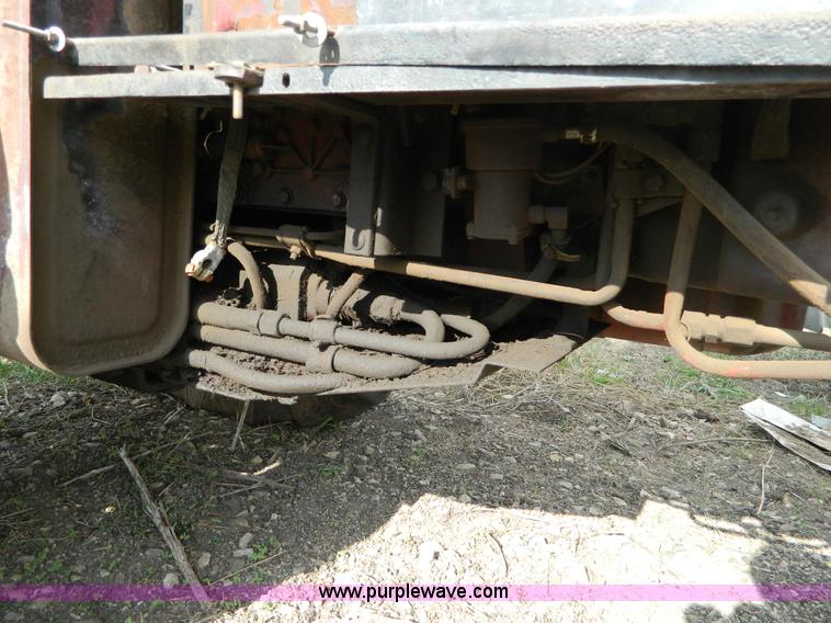 image for item B3600 Allis-Chalmers 7040 tractor