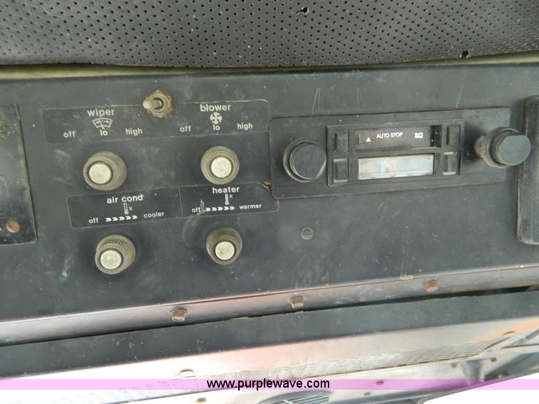 image for item B3600 Allis-Chalmers 7040 tractor