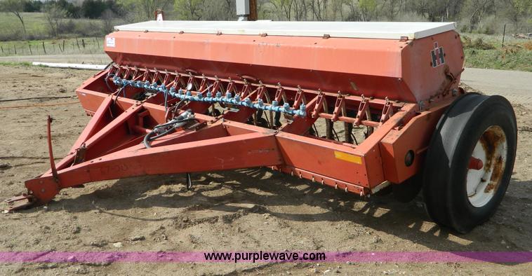 image for item B3603 IH 510 grain drill
