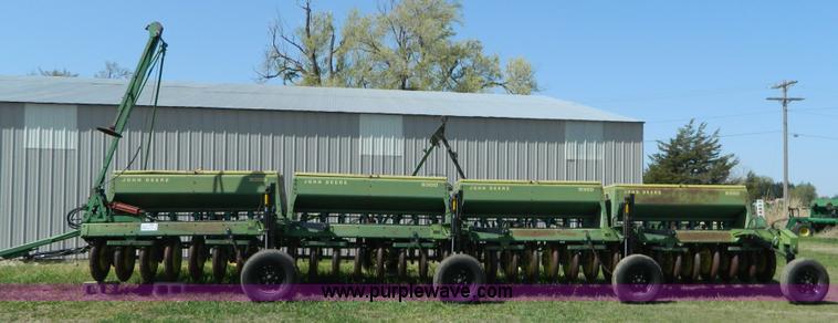 image for item B3604 (4) John Deere 9300 hoe drills