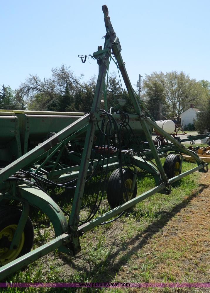 image for item B3604 (4) John Deere 9300 hoe drills