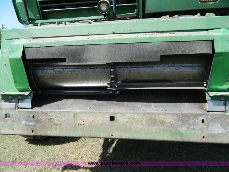 image for item B3610 1988 John Deere 7720 Titan II combine