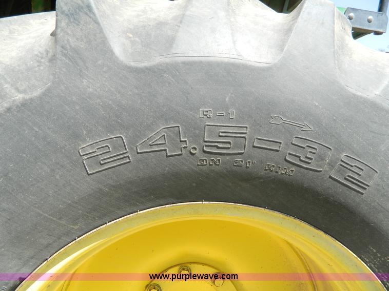 image for item B3610 1988 John Deere 7720 Titan II combine