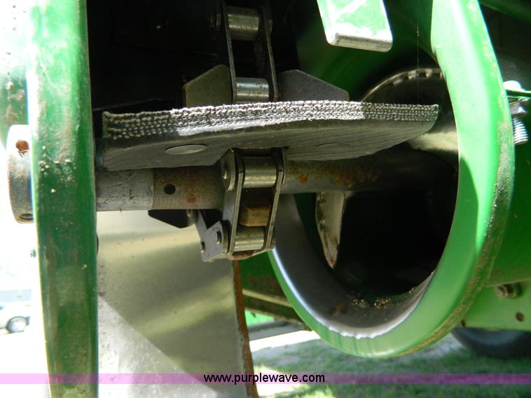 image for item B3610 1988 John Deere 7720 Titan II combine