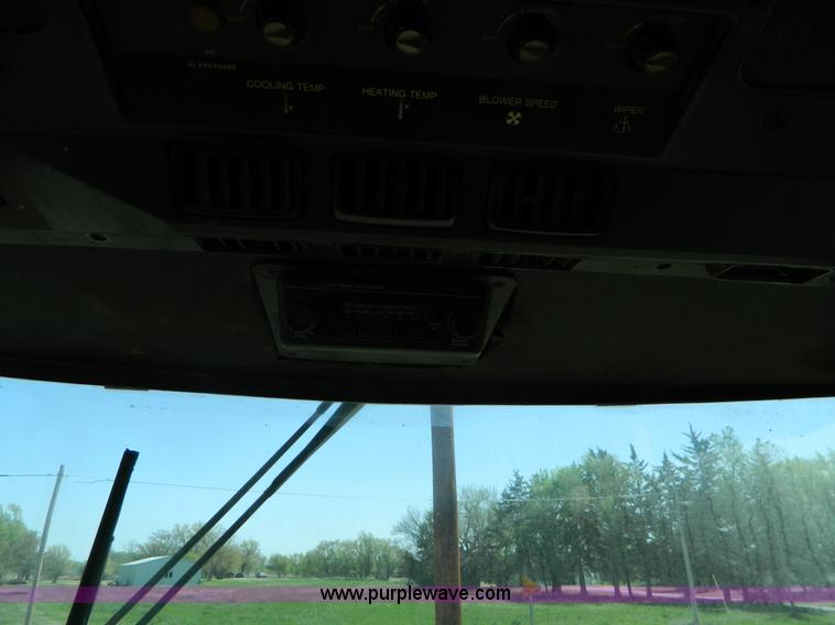 image for item B3610 1988 John Deere 7720 Titan II combine