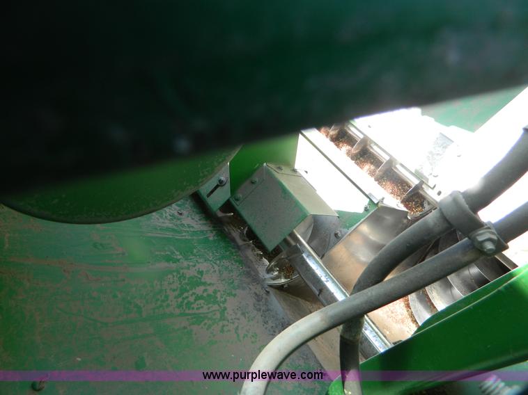 image for item B3610 1988 John Deere 7720 Titan II combine