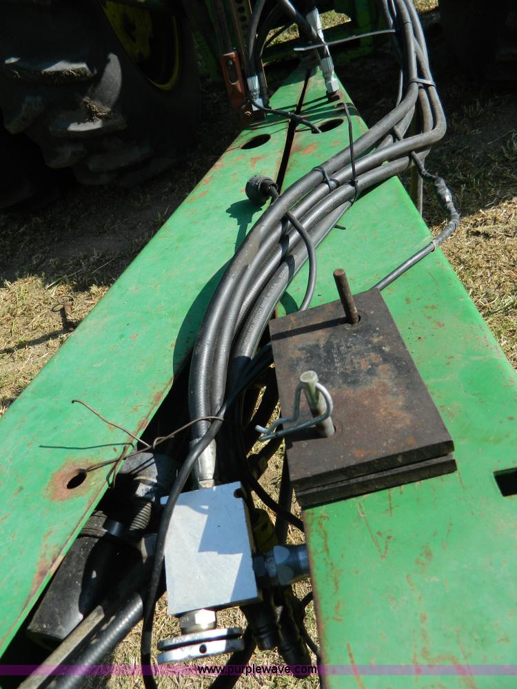 image for item B3611 John Deere 7200 8 row planter