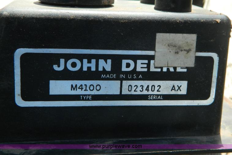 image for item B3611 John Deere 7200 8 row planter