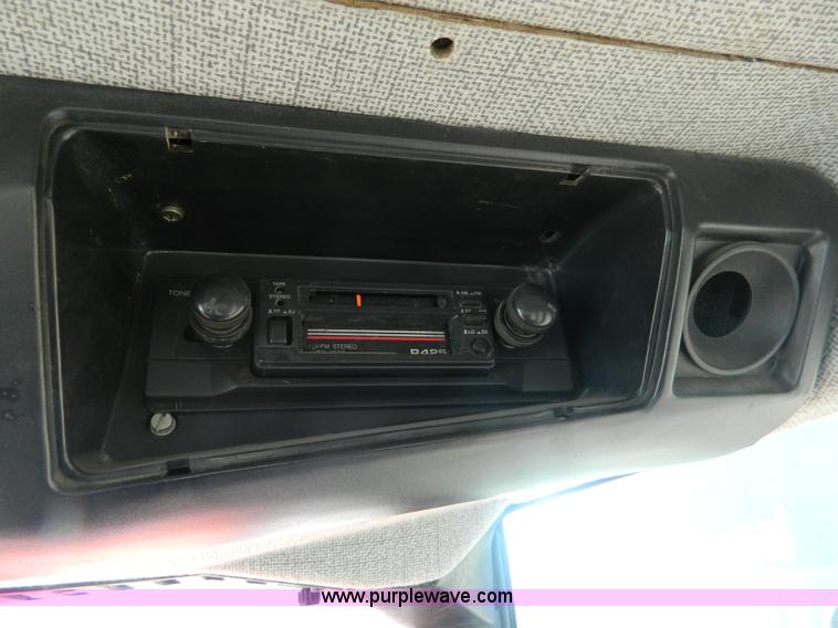 image for item B3620 1996 Allis Chalmers 8610 MFWD tractor