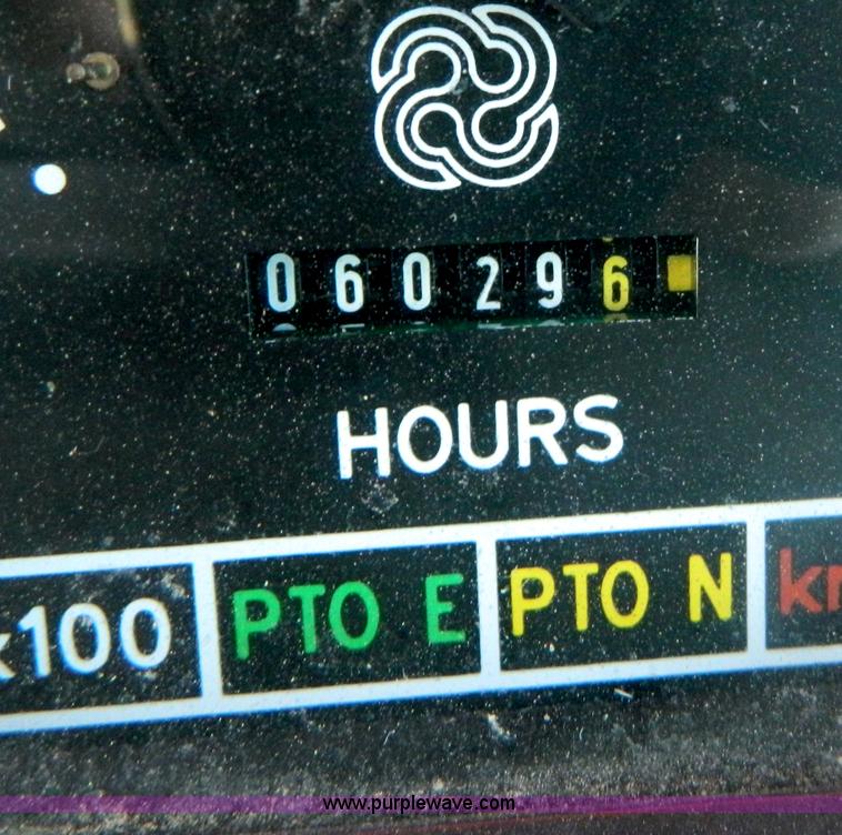 image for item B3620 1996 Allis Chalmers 8610 MFWD tractor