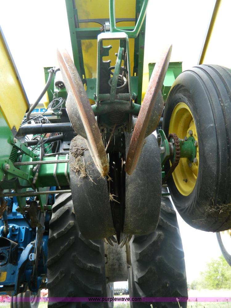 image for item B3625 John Deere 7300 Max Emerge 2 eight row planter