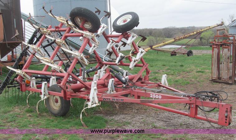 image for item B5113 Wil-Rich 2500 21' field cultivator