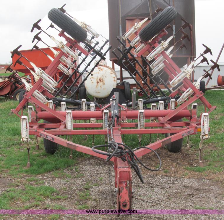 image for item B5113 Wil-Rich 2500 21' field cultivator