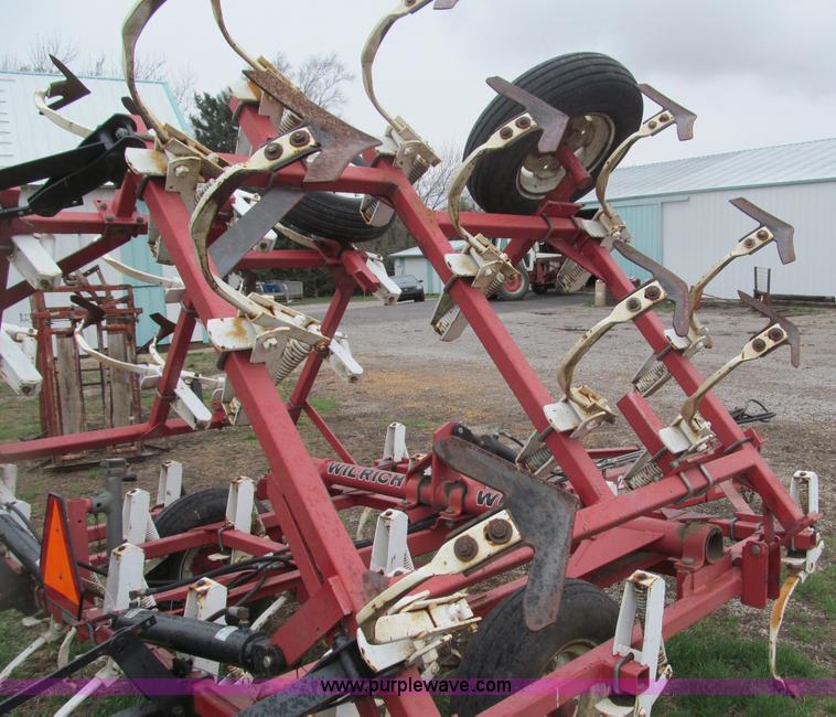 image for item B5113 Wil-Rich 2500 21' field cultivator
