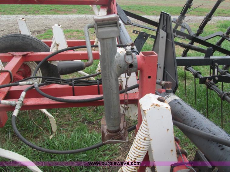 image for item B5113 Wil-Rich 2500 21' field cultivator