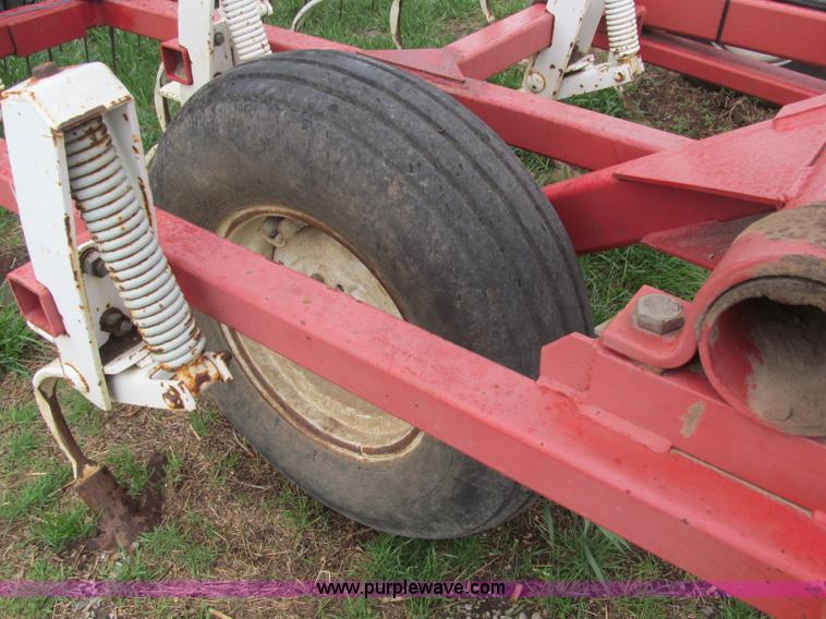 image for item B5113 Wil-Rich 2500 21' field cultivator
