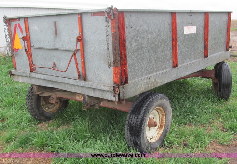image for item B5114 Nu-bilt 5025A grain wagon