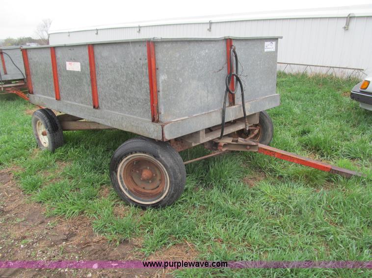 image for item B5114 Nu-bilt 5025A grain wagon