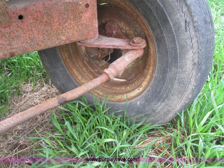 image for item B5114 Nu-bilt 5025A grain wagon
